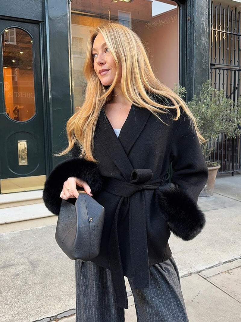 Valeria – Kurze, elegante Damenjacke mit Bindegürtel