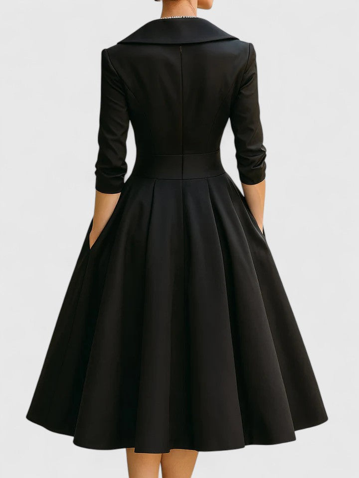 Ewelina – Elegantes Damen A-Linienkleid mit Wickelkragen