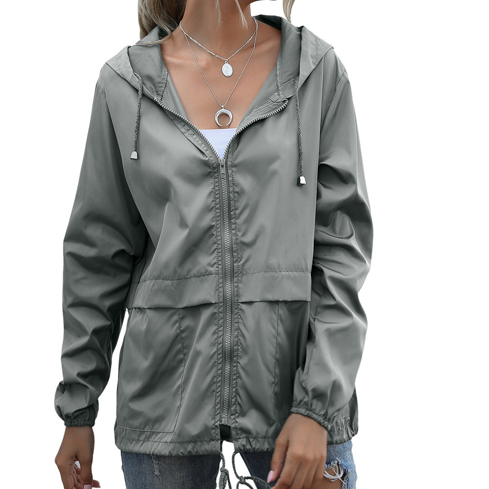 Hochwertige Damenjacke mit Kapuze und lässigem Schnitt - J&B - 6 - Atelier-Zofia