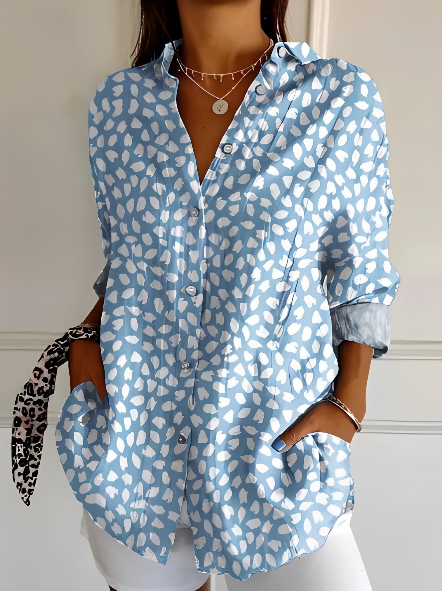 María – Stilvolle Damenbluse mit modernem Print