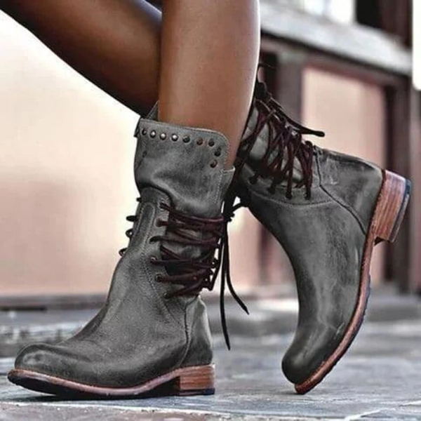 Damen Stiefeletten mit Nieten und Schnürung - J&B - 3 - Atelier-Zofia