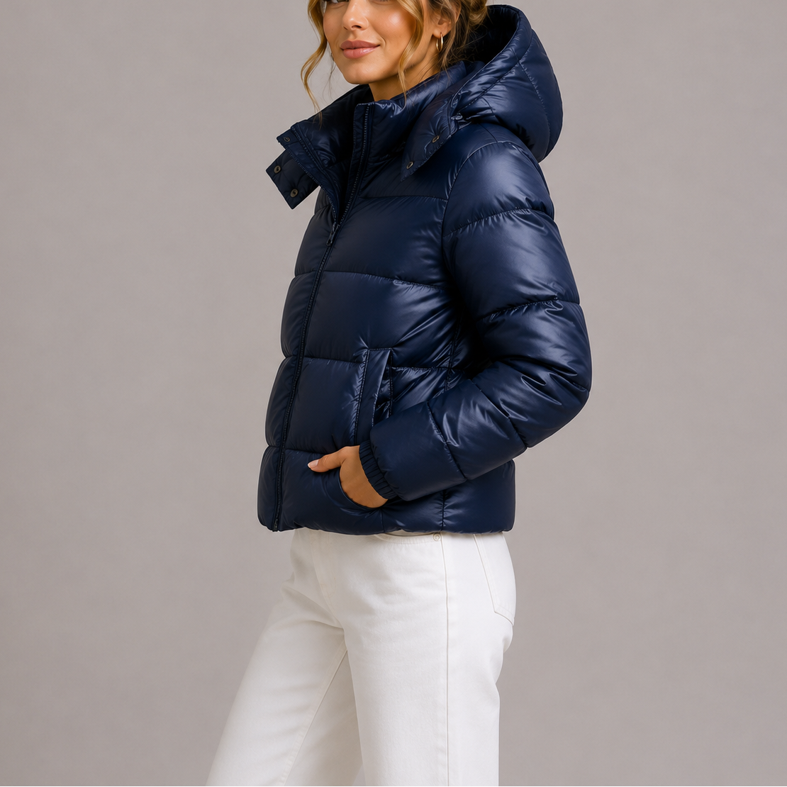 Damen Daunenjacke mit Kapuze und Reißverschluss - J&B - 1 - Atelier-Zofia