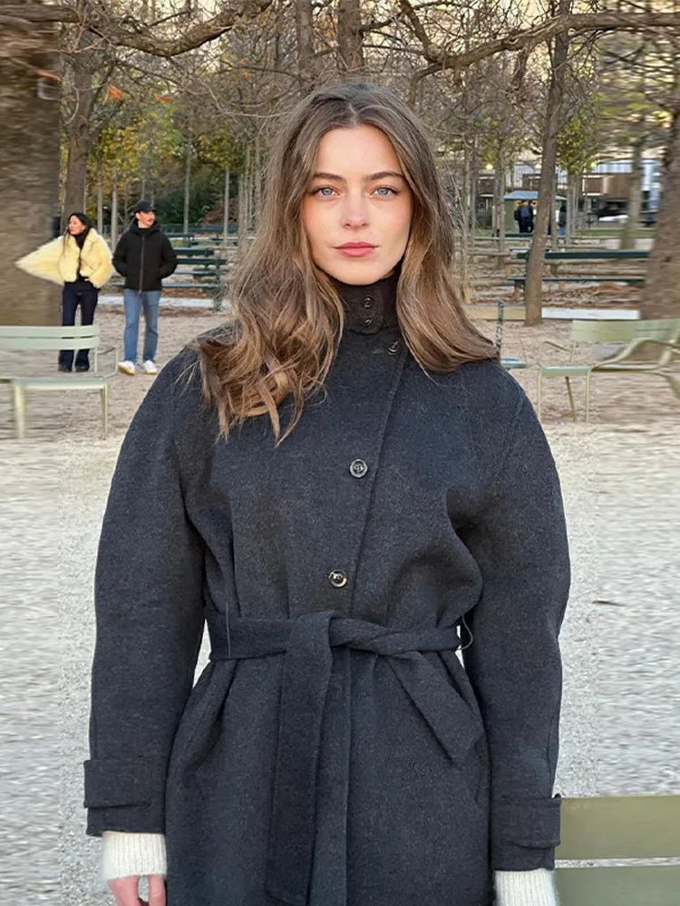 Elegante Damenjacke mit Gürtel und hohem Kragen - J&B - 4 - Atelier-Zofia