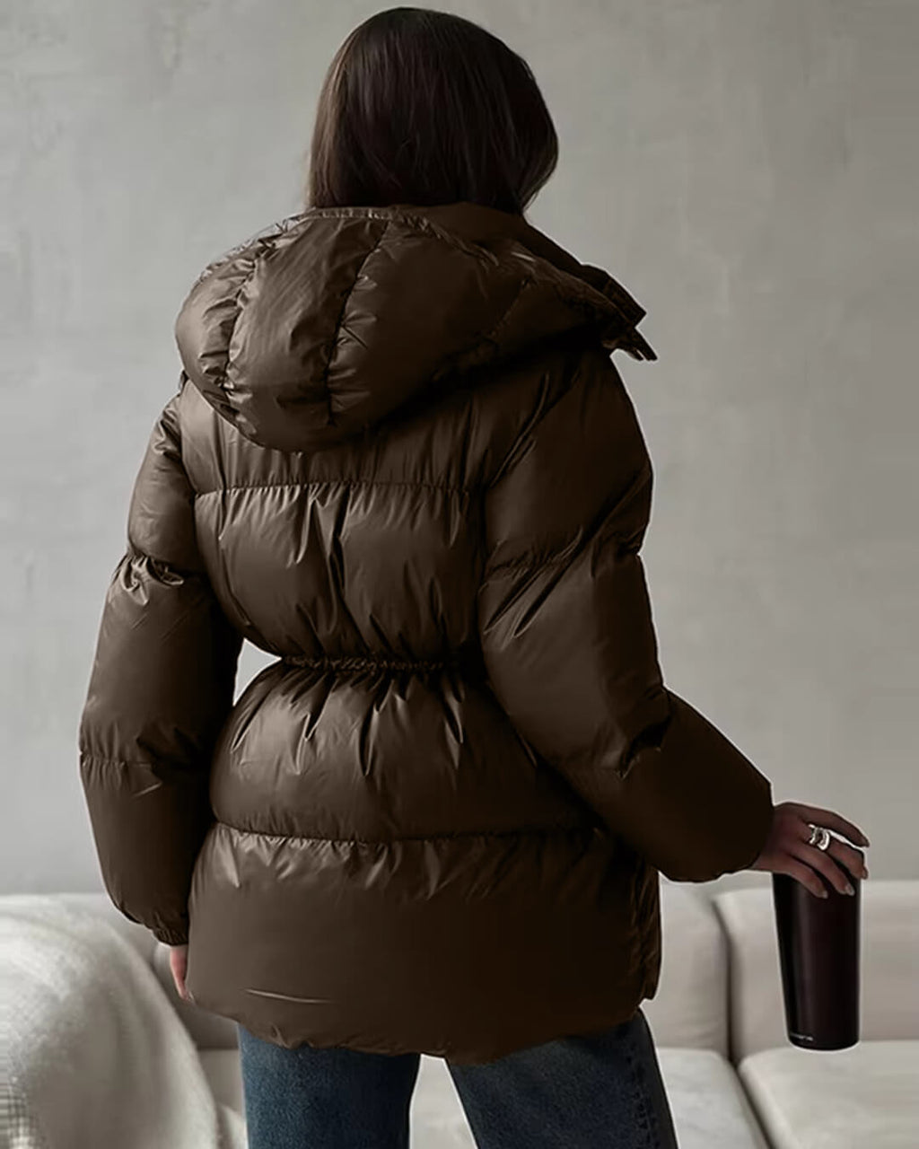 Damen Daunenjacke mit Taillenkordelzug und langer Silhouette - J&B - 10 - Atelier-Zofia