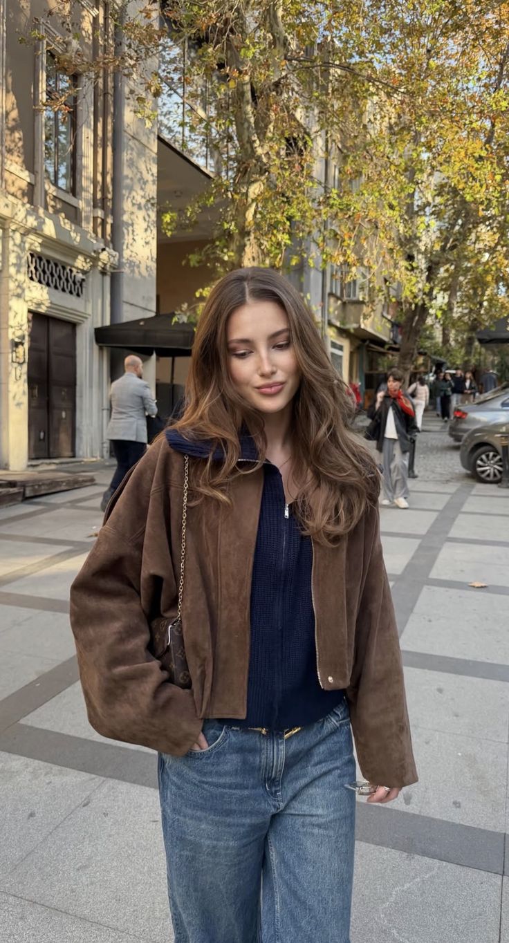 Damen Bomberjacke im modernen Oversized-Design mit robustem Reißverschluss - J&B - 11 - Atelier-Zofia