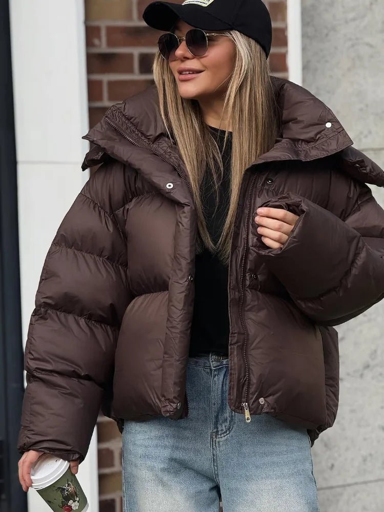 Modische Damen Pufferjacke mit kurzem Schnitt und Reißverschluss - J&B - 6 - Atelier-Zofia
