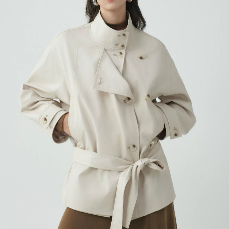 Modische Damenjacke mit doppelter Knopfleiste und lockerer Passform - J&B - 4 - Atelier-Zofia