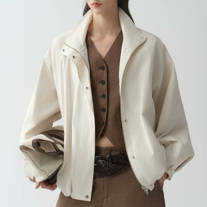 Damen Bomberjacke im lässigen Stil mit praktischem Reißverschluss - J&B - 1 - Atelier-Zofia
