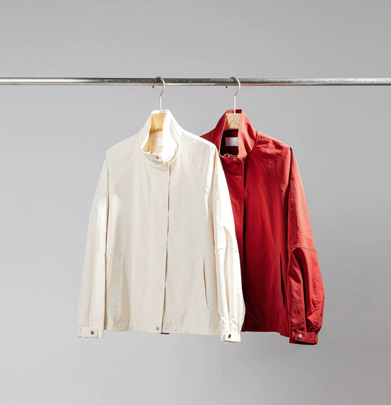 Damen Bomberjacke im lässigen Stil mit praktischem Reißverschluss - J&B - 2 - Atelier-Zofia