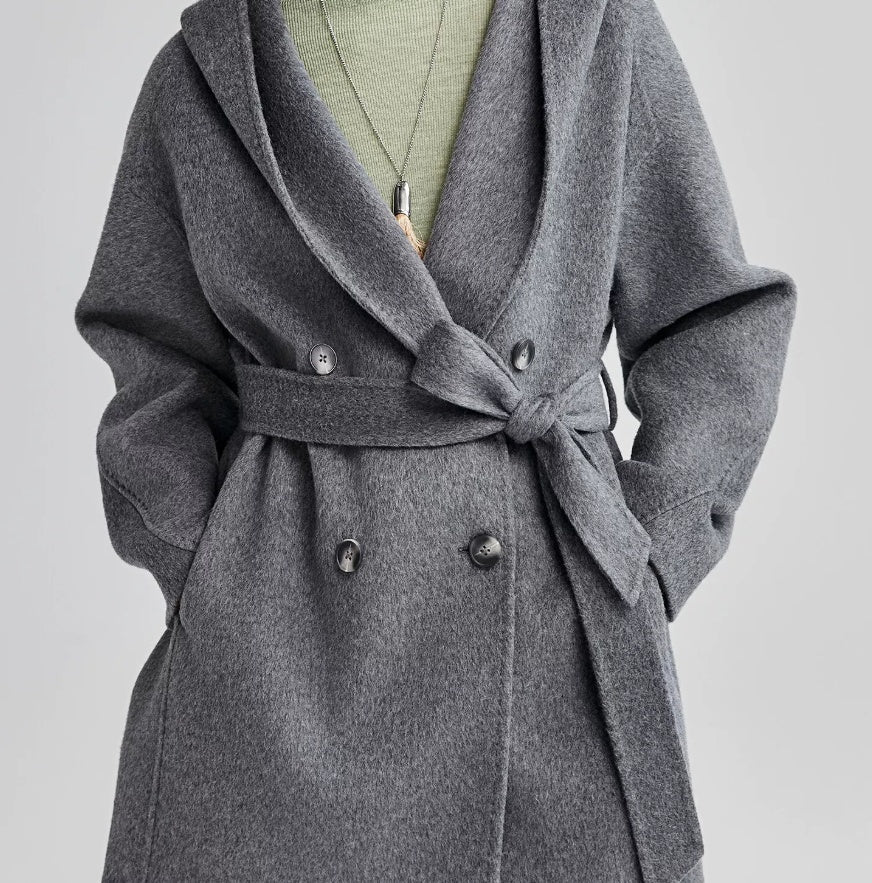 Kapuzenjacke für Damen mit tailliertem Gürtel - J&B - 3 - Atelier-Zofia