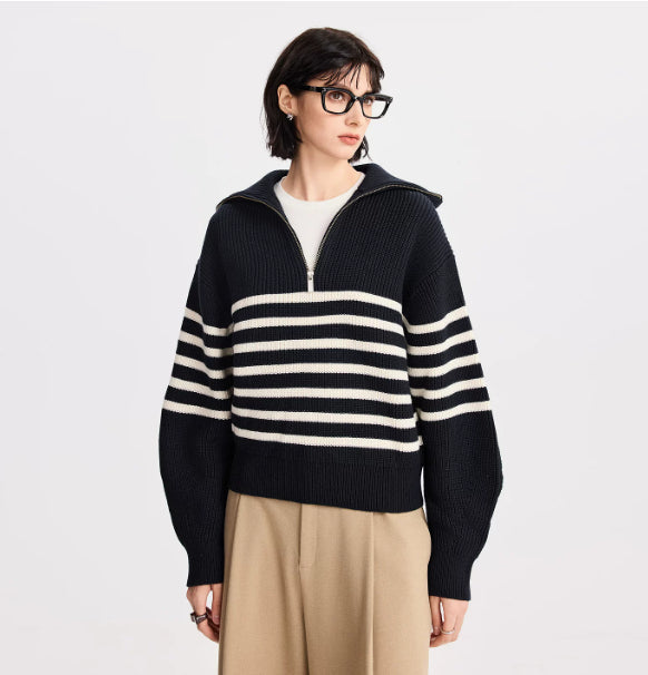 Stylischer Damenpullover mit Streifen und Reißverschluss - J&B - 5 - Atelier-Zofia