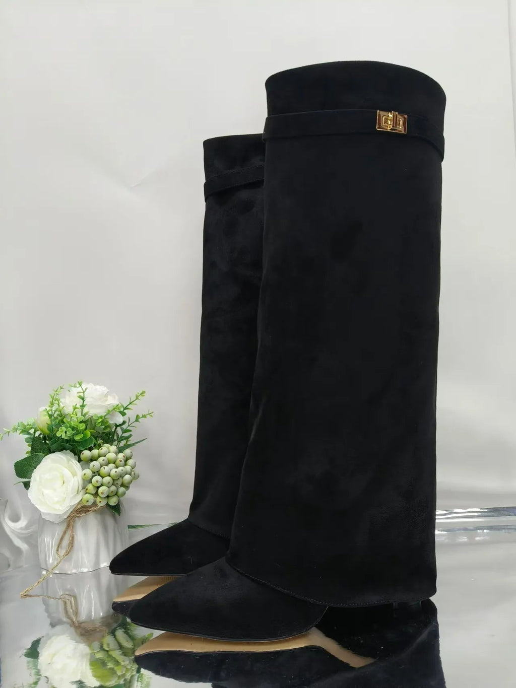 Stilvolle Damen Overknee-Stiefel mit Blockabsatz - J&B - 6 - Atelier-Zofia