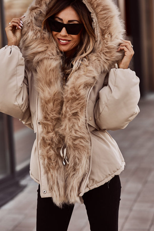 Eleganter Damen-Parka mit Kunstfell und Kapuze - J&B - 3 - Atelier-Zofia