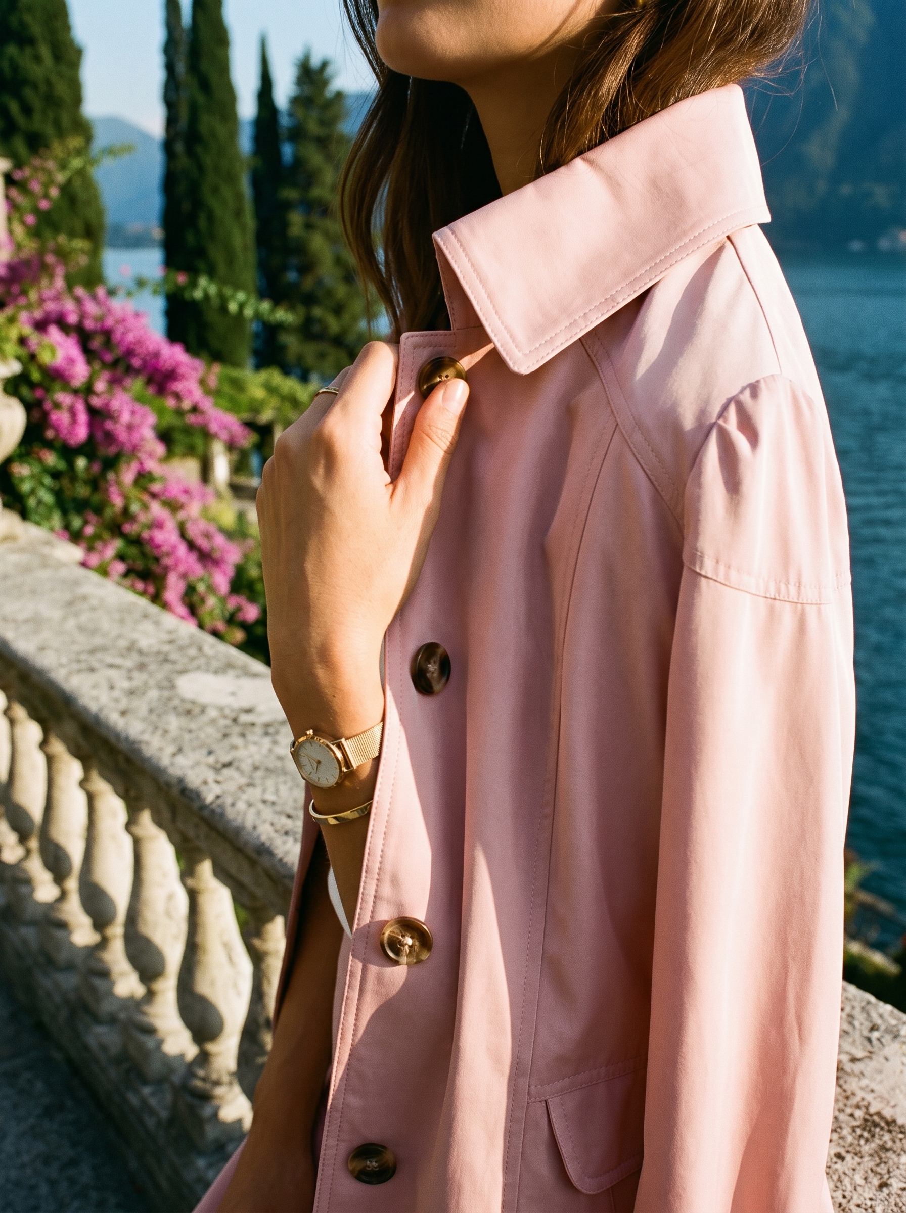 Damen-Trenchcoat mit eleganter Silhouette und Gürtel - J&B - 4 - Atelier-Zofia