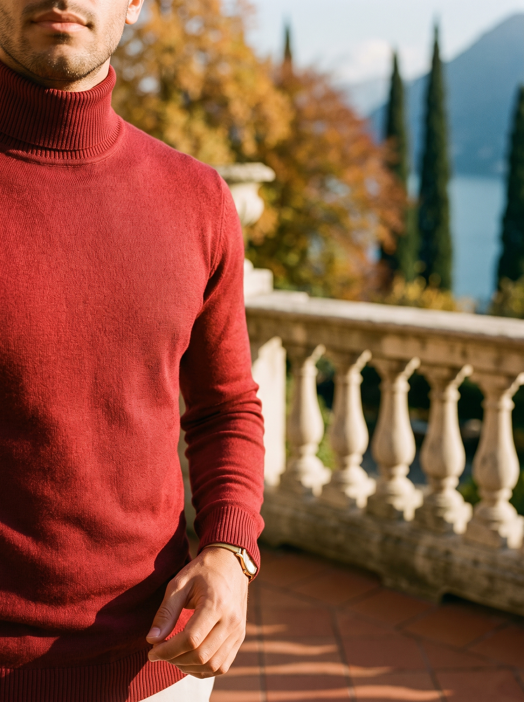 Burgunderfarbener Rollkragenpullover für Herren mit klassischer Schnittführung - J&B - 4 - Atelier-Zofia