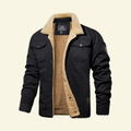 Gemütliche Herrenjacke mit Sherpa-Innenfutter und Knopfdesign - J&B - 1 - Atelier-Zofia