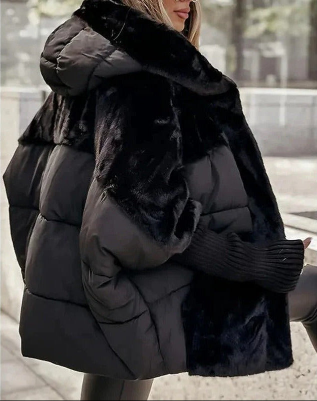 Elegante Damen-Daunenjacke mit Kapuze und luxuriösen Pelzdetails - J&B - 3 - Atelier-Zofia