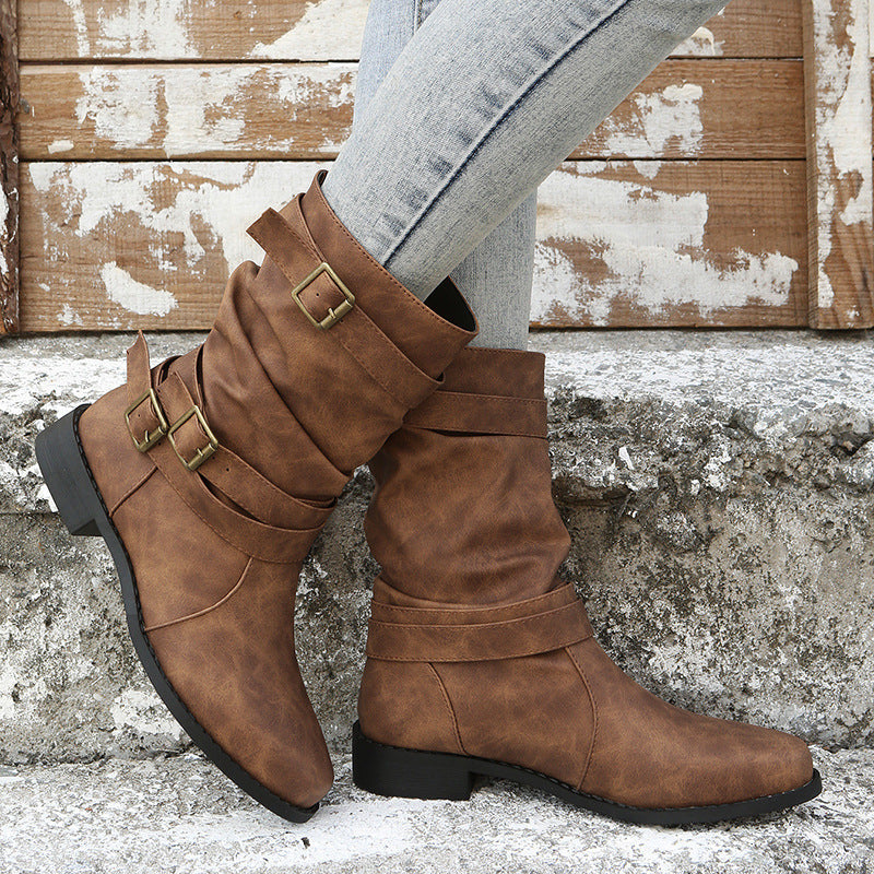 Modische Damenstiefel mit niedrigem Absatz und eleganten Schnallen - J&B - 1 - Atelier-Zofia