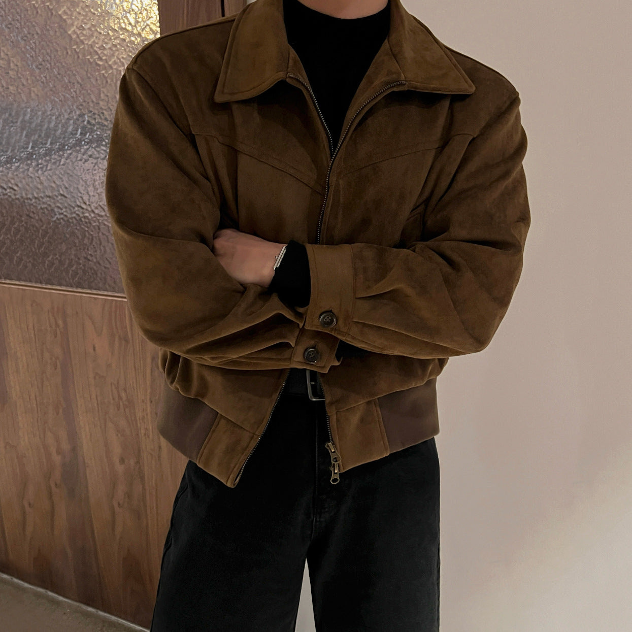 Retro-inspirierte Herren-Bomberjacke mit lässiger Silhouette - J&B - 3 - Atelier-Zofia