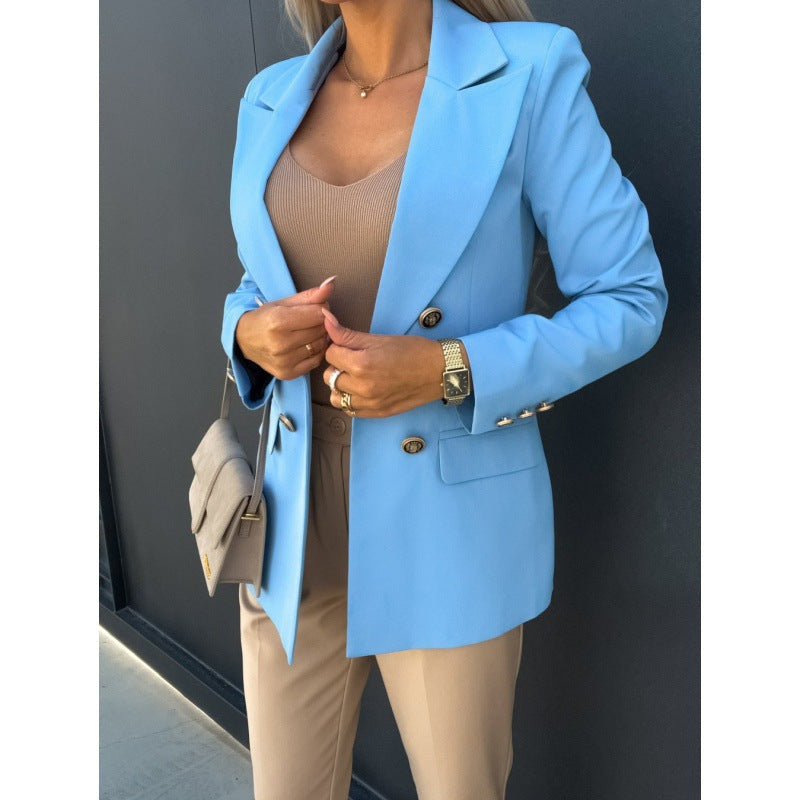 Hellblauer Damenblazer mit doppelt geknöpfter Front und stilvollem Schnitt - J&B - 1 - Atelier-Zofia