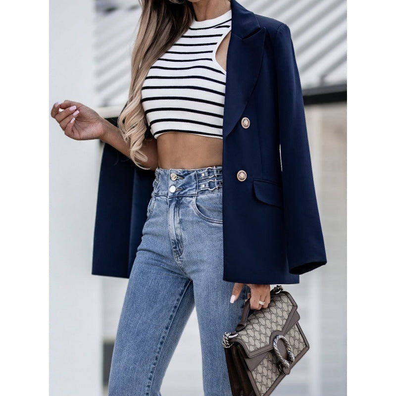 Hellblauer Damenblazer mit doppelt geknöpfter Front und stilvollem Schnitt - J&B - 4 - Atelier-Zofia