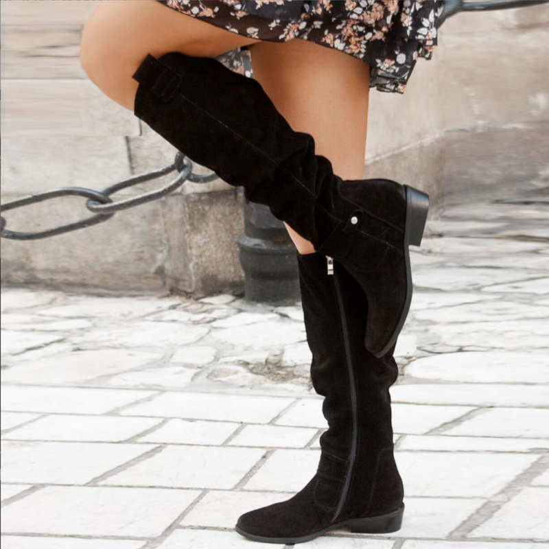 Stilvolle kniehohe Damenstiefel mit seitlichem Reißverschluss und bequemer Fußbettung - J&B - 2 - Atelier-Zofia