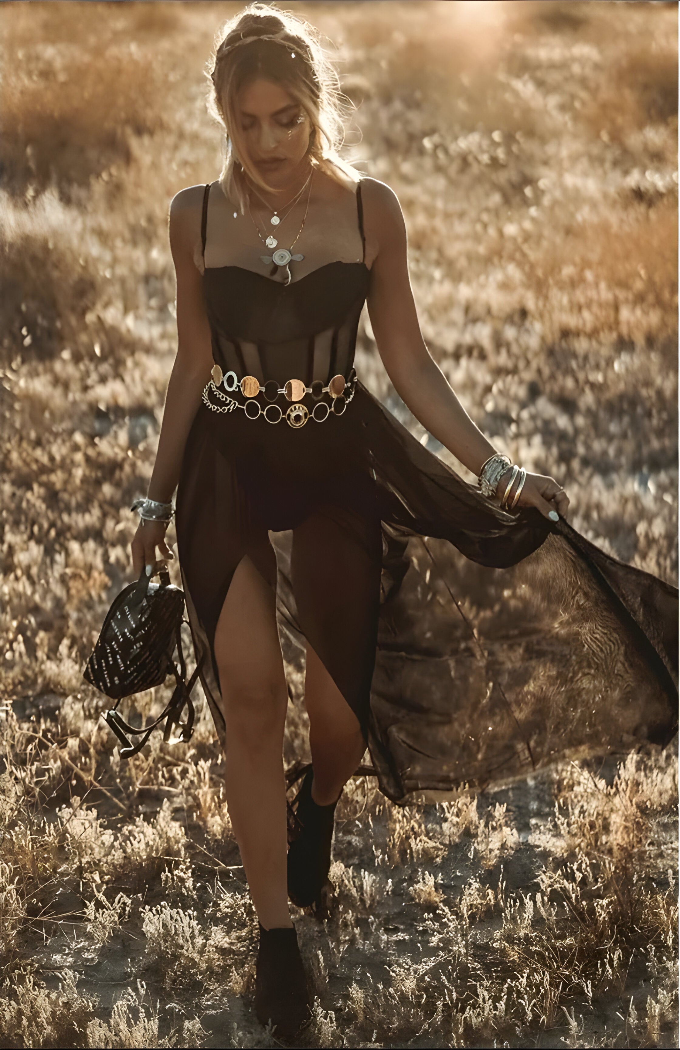 Schickes Maxikleid für Damen mit transparentem Rock und taillierter Silhouette - J&B - 2 - Atelier-Zofia