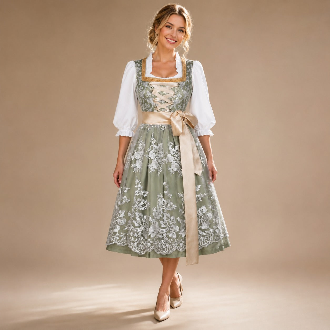 Damen Dirndl – Blumenmuster mit Schnürdetails und Taillengürtel von J&B - 4 - Atelier-Zofia