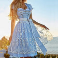 Modisches Dirndl mit Spitzenärmeln und floralen Details - J&B - 1 - Atelier-Zofia