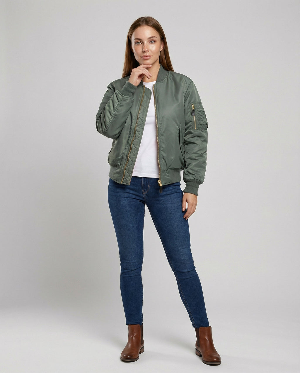 Damen Bomberjacke – Stylische Passform mit praktischen Taschen von J&B - 2 - Atelier-Zofia
