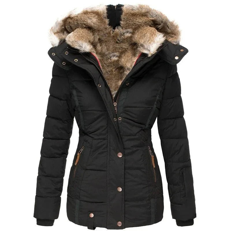 Damen Winterjacke mit figurschmeichelndem Schnitt und kuscheliger Kapuze aus Kunstfell - J&B - 1 - Atelier-Zofia