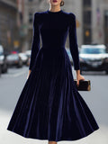 Damen Maxikleid in A-Linie mit langem Arm und luxuriöser Samtoptik - J&B - 2 - Atelier-Zofia