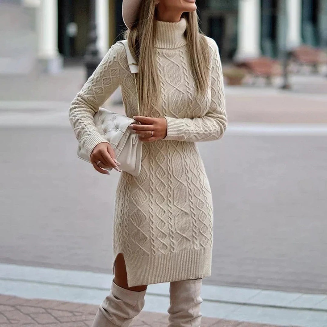 Damen Midi-Kleid im Zopfmuster mit Rollkragen und modernem Schlitz - J&B - 3 - Atelier-Zofia