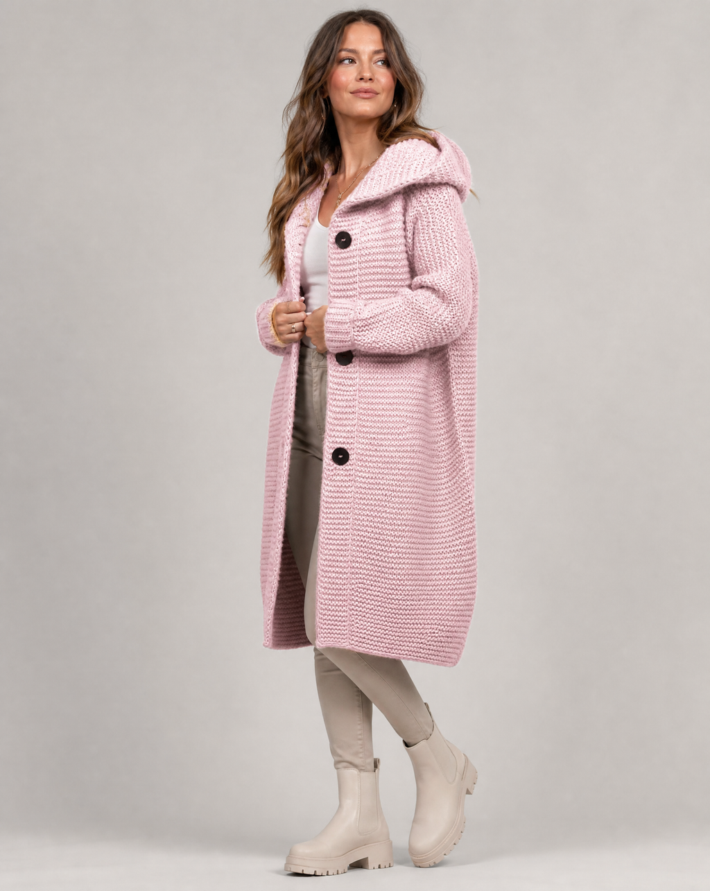 Damen Kapuzen-Strickjacke im Oversize-Stil mit strukturierten Details - J&B - 4 - Atelier-Zofia