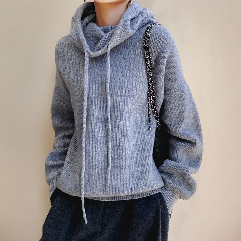 Bequemer Damen-Hoodie im Oversize-Stil mit Kapuze und verstellbarem Kordelzug - J&B - 2 - Atelier-Zofia