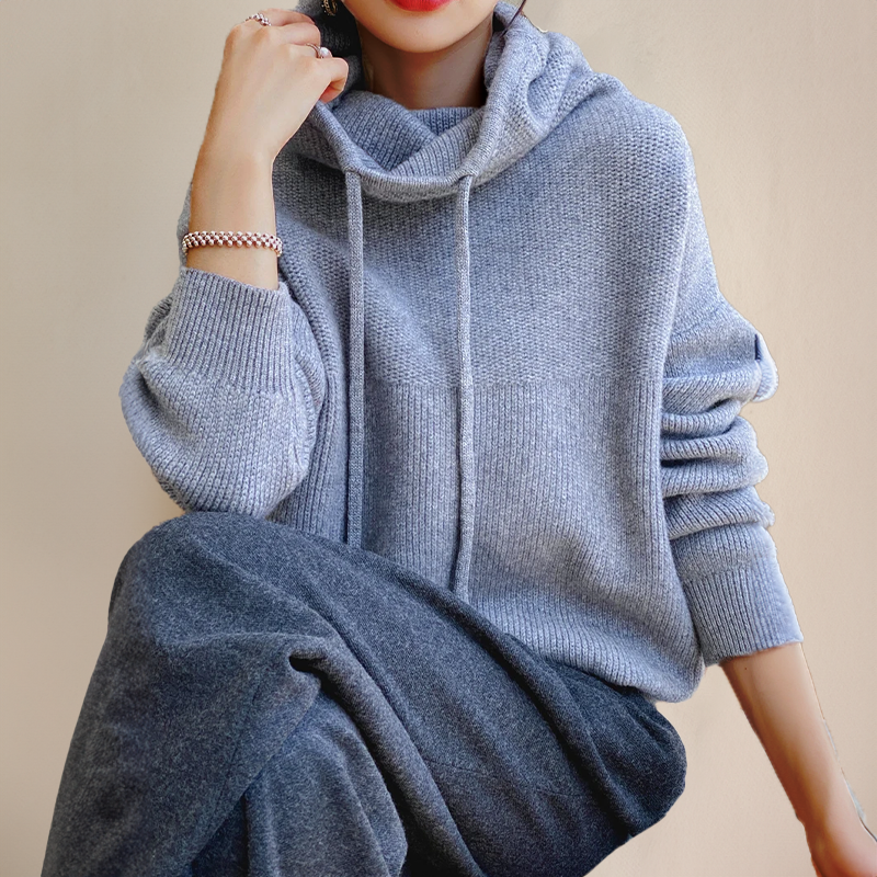 Bequemer Damen-Hoodie im Oversize-Stil mit Kapuze und verstellbarem Kordelzug - J&B - 3 - Atelier-Zofia