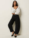 Weit geschnittene Damenhose mit hoher Taille und entspannter Passform - J&B - 1 - Atelier-Zofia