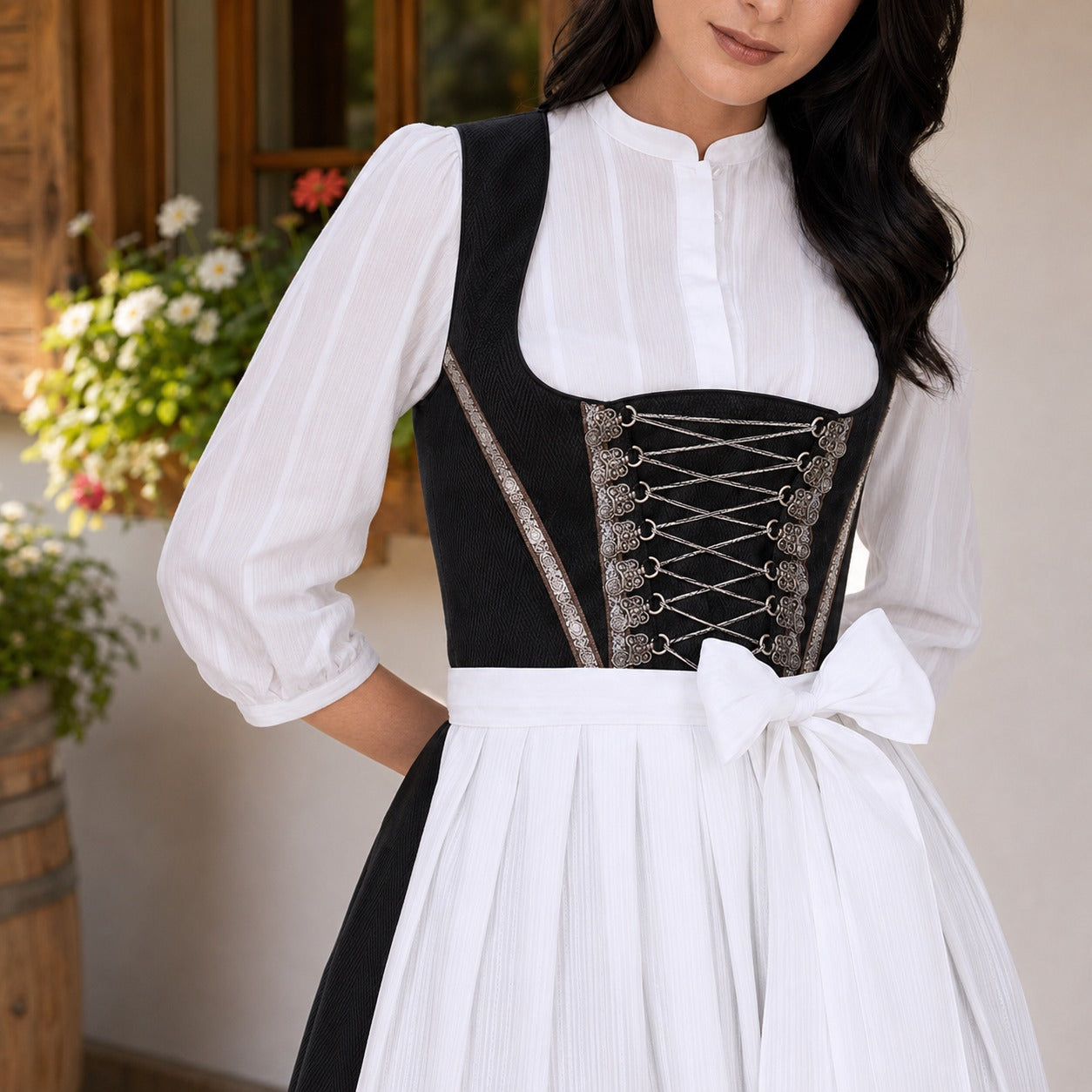 Dirndl Damen mit langen Ärmeln und charmantem Schnürdetail | A&Z - 3 - Atelier-Zofia