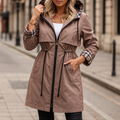 Modische Damenjacke mit Kapuze und verstellbarem Bund | A&Z - 1 - Atelier-Zofia