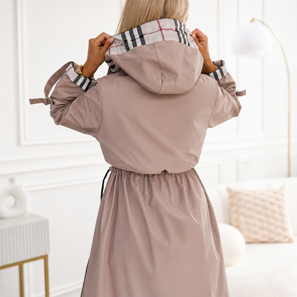 Modische Damenjacke mit Kapuze und verstellbarem Bund | A&Z - 5 - Atelier-Zofia