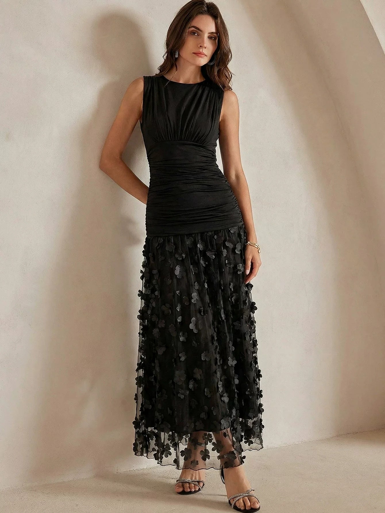 Maxikleid Damen mit gerafftem Oberteil und floralem Overlay | A&Z - 1 - Atelier-Zofia