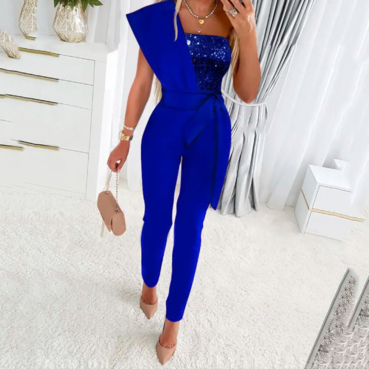 Eleganter Jumpsuit Damen mit asymmetrischem Schnitt und funkelnden Details | A&B - 3 - Annoboutique