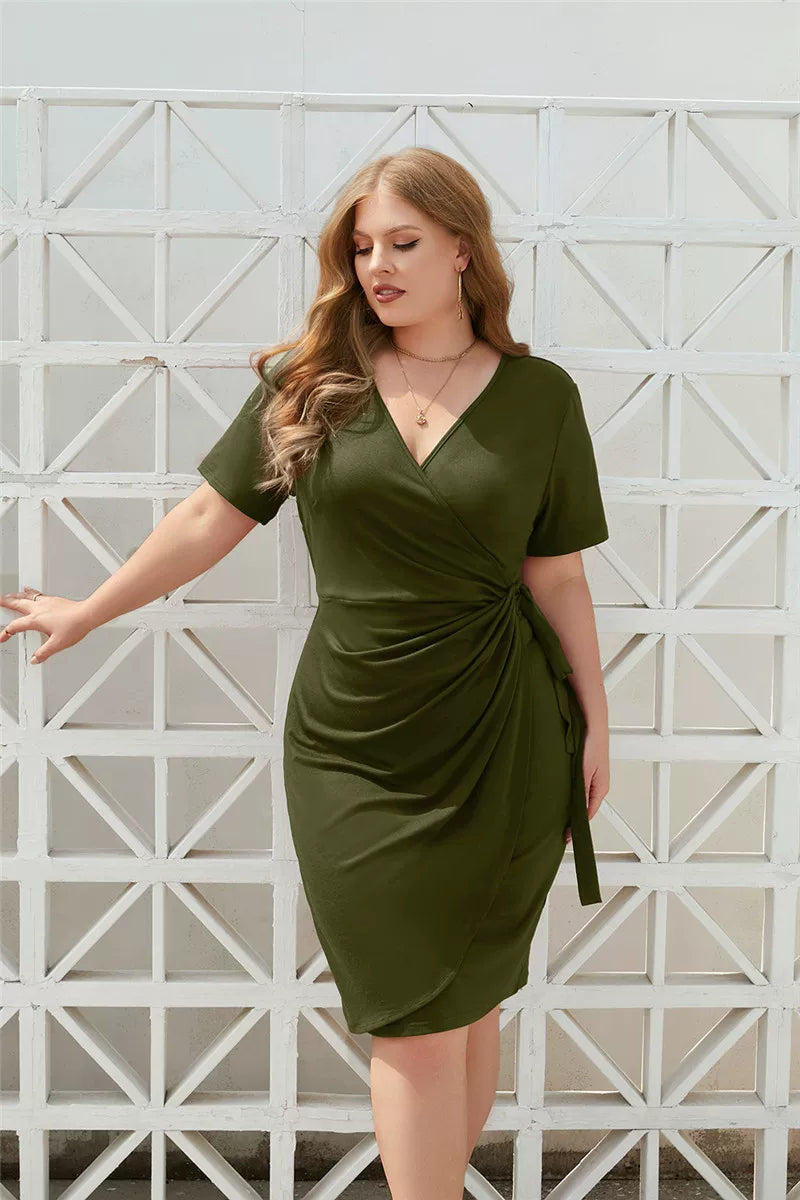 Wickelkleid Damen mit figurbetontem Schnitt und kurzen Ärmeln | A&B - 1 - Annoboutique