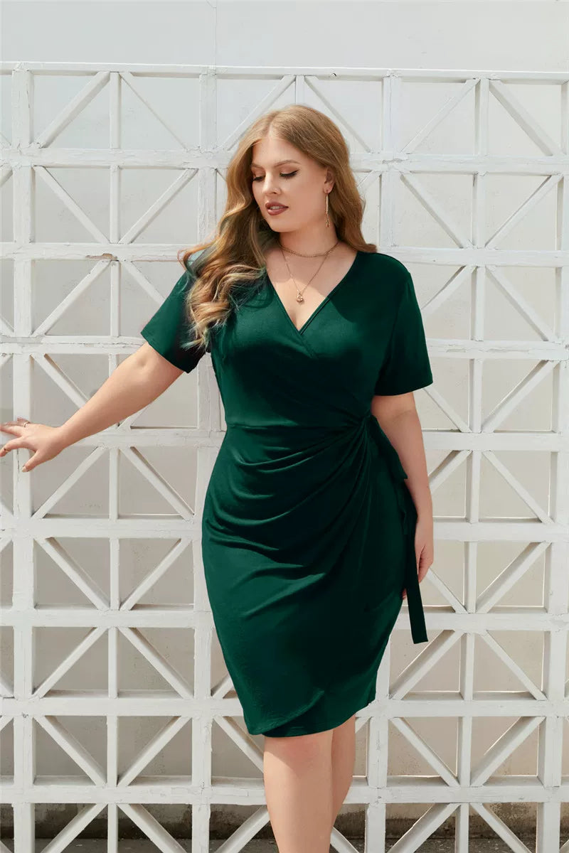 Wickelkleid Damen mit figurbetontem Schnitt und kurzen Ärmeln | A&B - 3 - Annoboutique