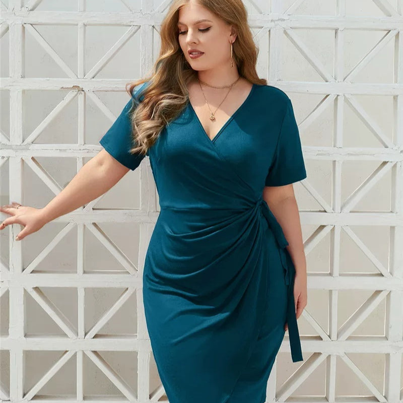 Wickelkleid Damen mit figurbetontem Schnitt und kurzen Ärmeln | A&B - 4 - Annoboutique