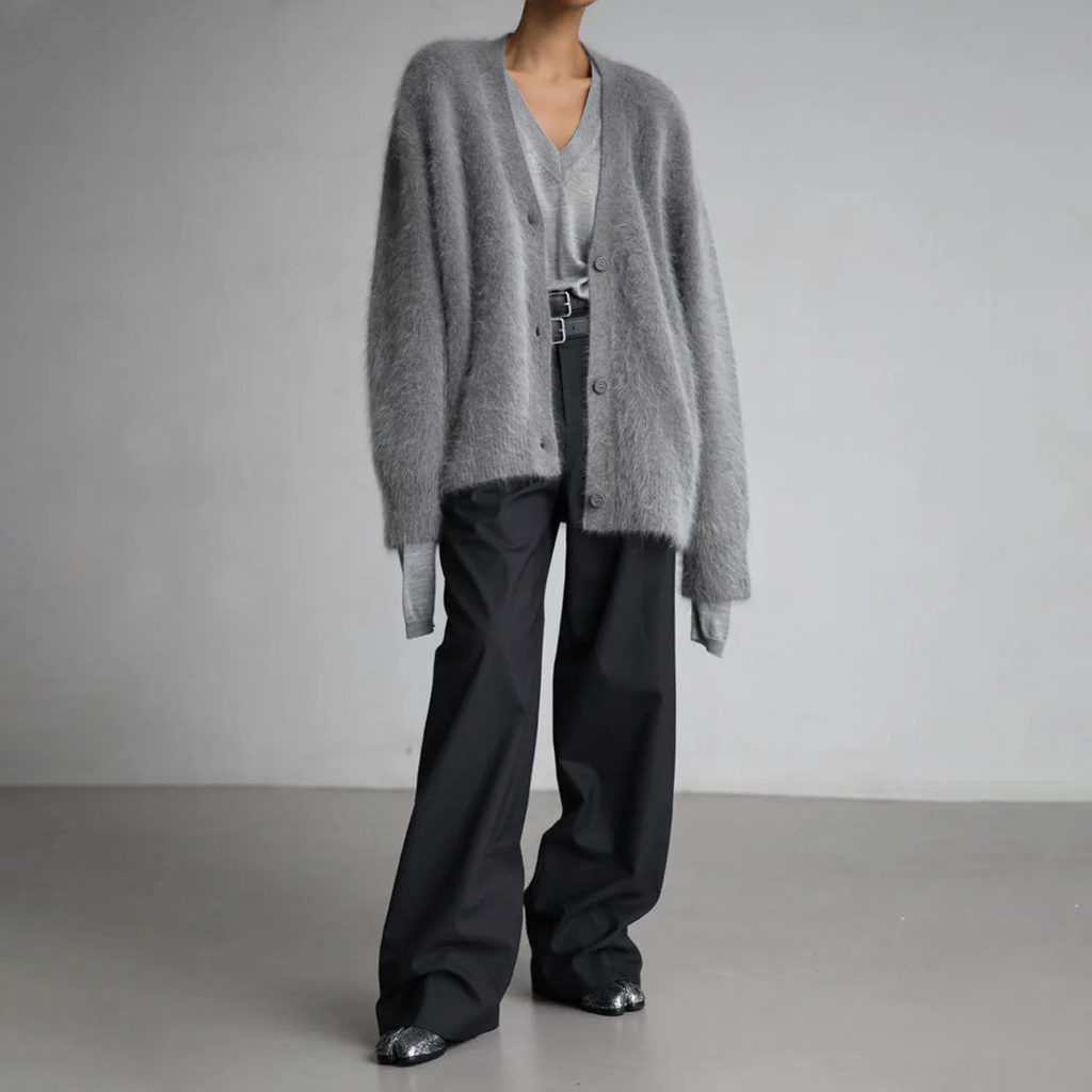 Oversize Cardigan Damen mit V-Ausschnitt und Knopfdetails | A&Z - 4 - Atelier-Zofia