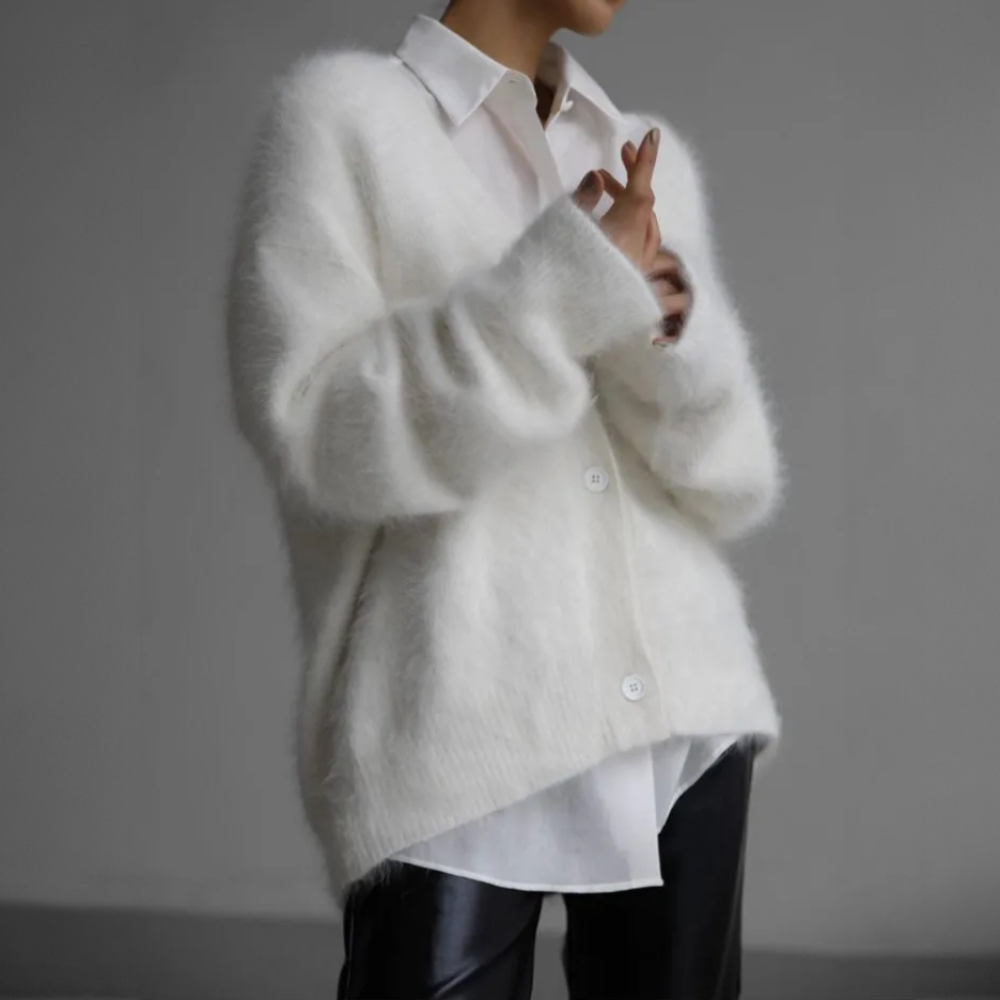 Oversize Cardigan Damen mit V-Ausschnitt und Knopfdetails | A&Z - 7 - Atelier-Zofia