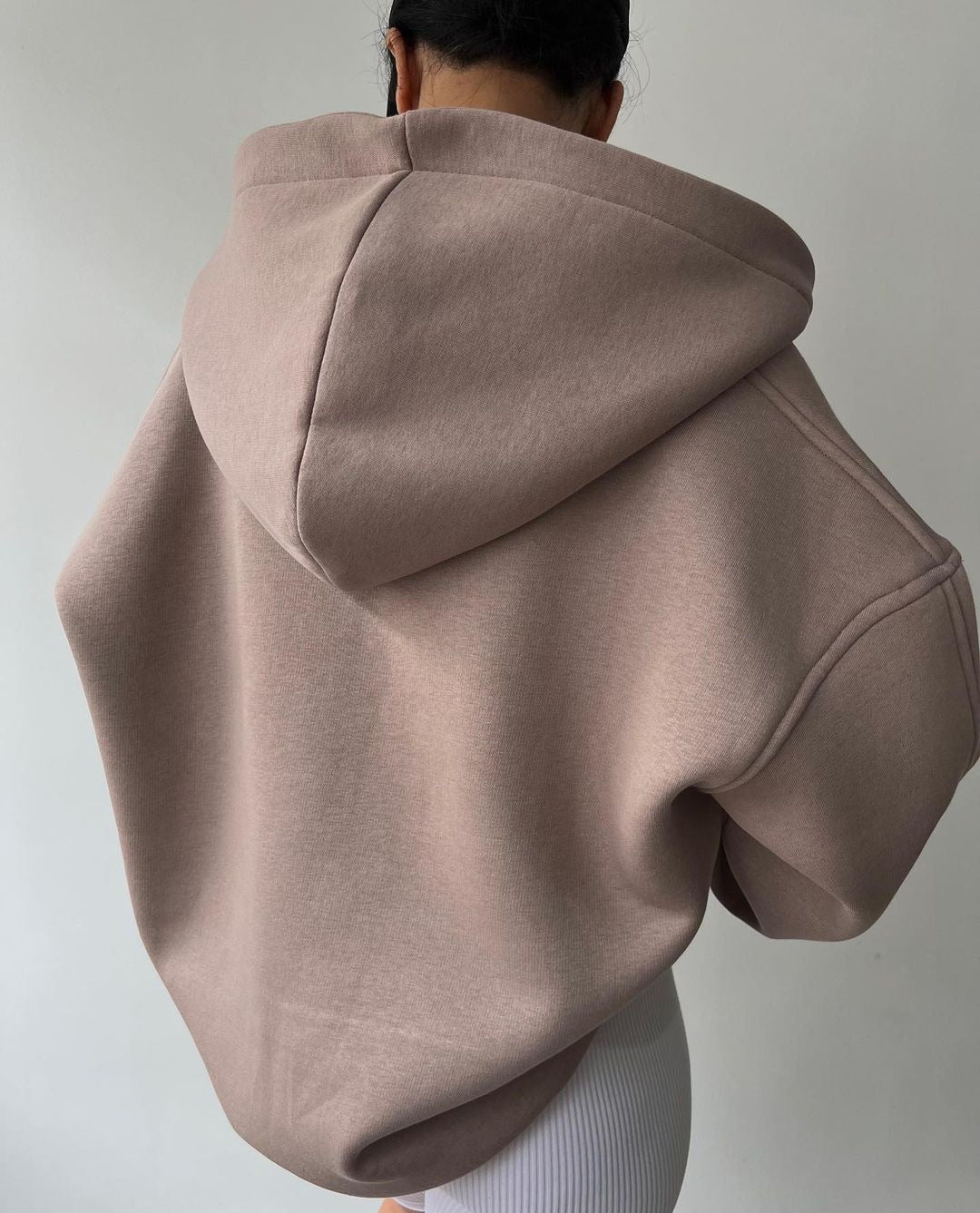 Hoodie Damen grau oversized mit Kragen und langen Ärmeln - 4 - Atelier-Zofia