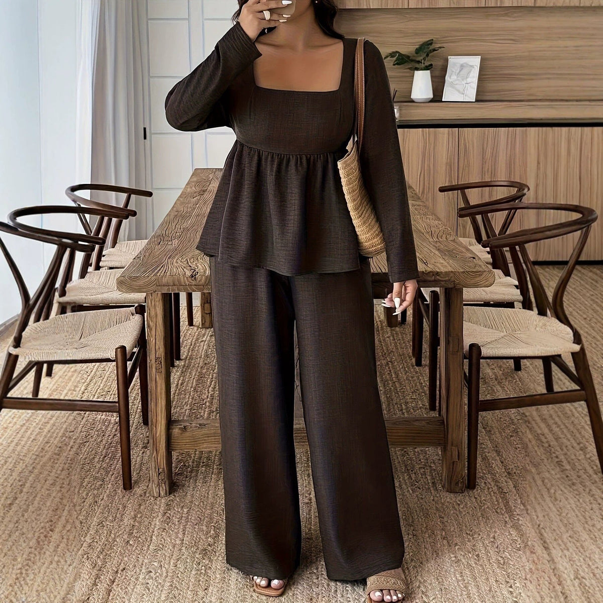Outfit Damen braun weit geschnitten mit quadratischem Ausschnitt - 5 - Atelier-Zofia
