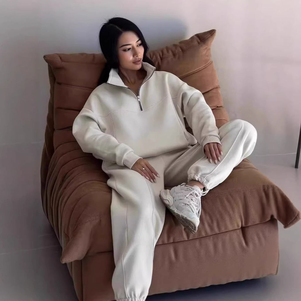 Lounge Set Damen schwarz bequem mit hohem Kragen - 5 - Atelier-Zofia